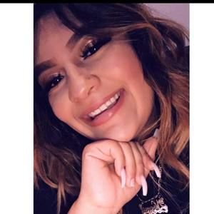 Meet your Posher, Noemi